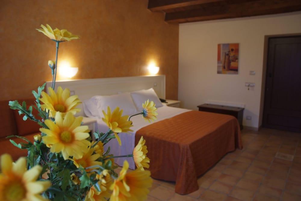 Artemisia Resort Puntarazzi Exterior photo